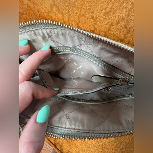 EUC Michale Kors leather crossbody in sage green - Picture 8 of 11